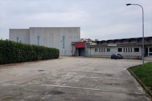 #10397 Complesso industriale con appartamenti in vendita - foto 1