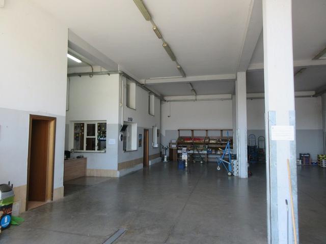 Locali deposito in vendita