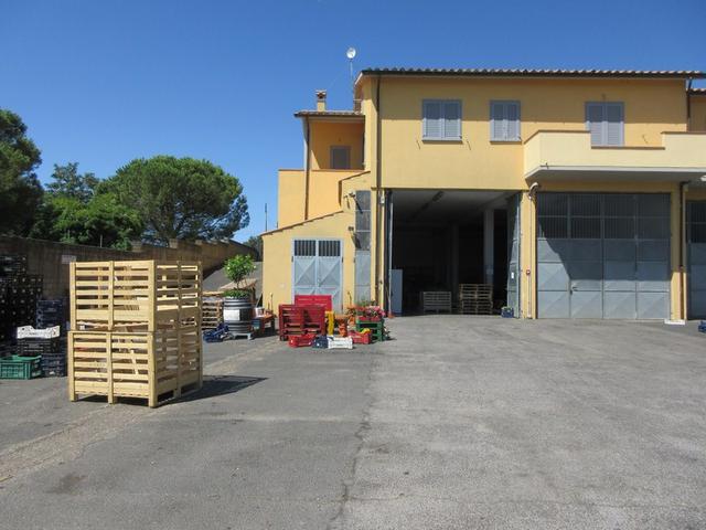 Locali deposito in vendita