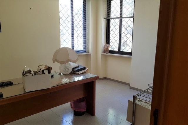 #11089 Capannone con laboratorio, negozio e zona uffici in vendita - foto 5