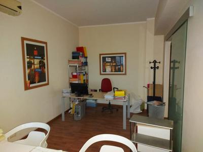 Con servizi in vendita