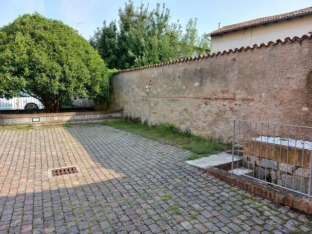 #11175 Uffici su tre piani e parcheggi privati in vendita - foto 9