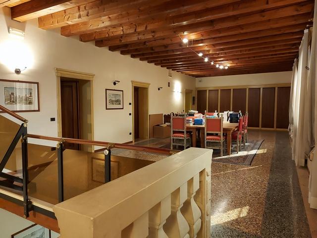 #11175 Uffici su tre piani e parcheggi privati in vendita - foto 13