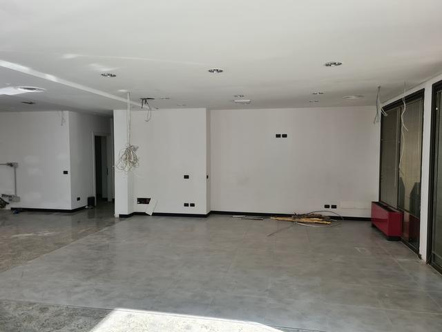 #11428 Negozio uso ufficio in complesso commerciale in vendita - foto 2
