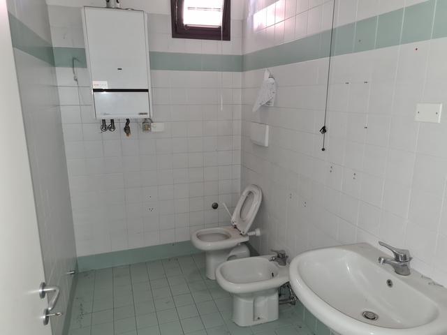 #11428 Negozio uso ufficio in complesso commerciale in vendita - foto 7