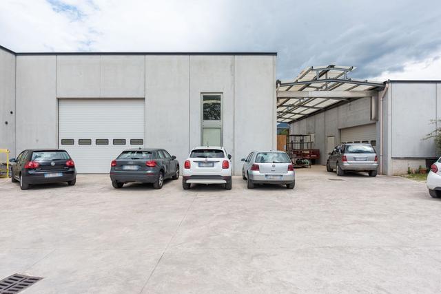 #11681 Capannone produttivo con area esclusiva in vendita - foto 5