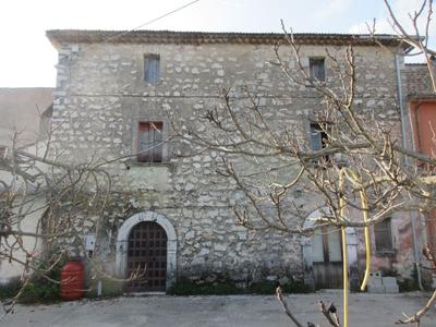 Rustici e casali in vendita