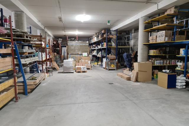 #11761 Complesso commerciale con garage e magazzini in vendita - foto 7