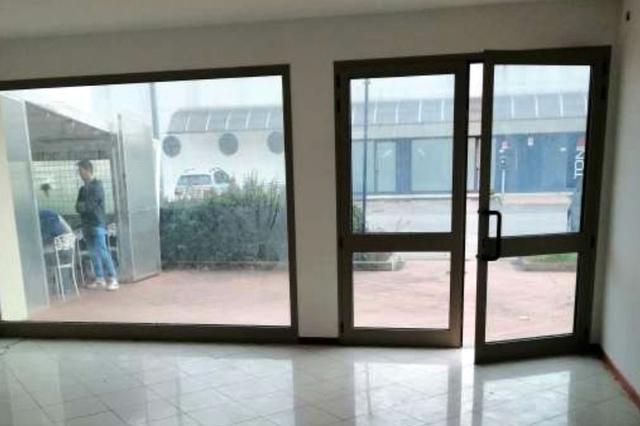 #11795 Negozio e corte (sub 9) in condominio Il Borgo in vendita - foto 2