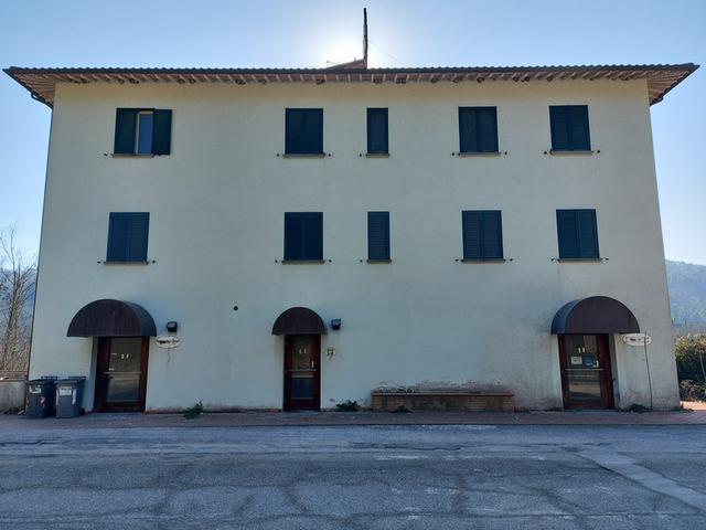 #12105 Albergo con ristorante e pertinenze in vendita - foto 3