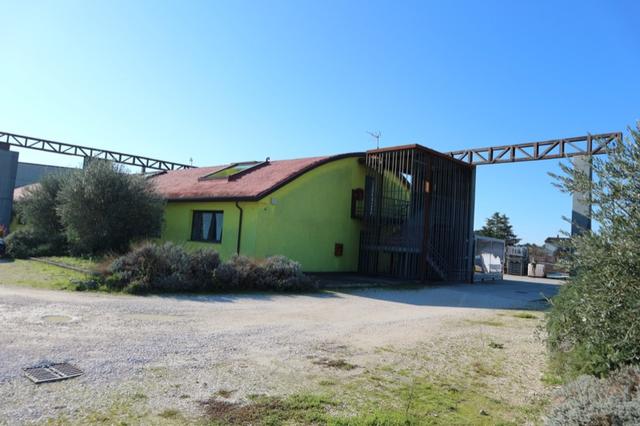 #12154 Complesso artigianale con pertinenze in vendita - foto 3