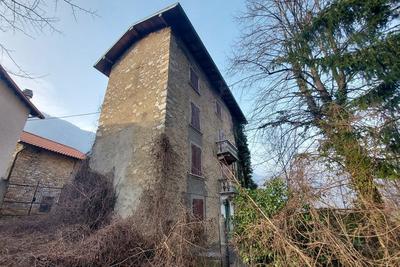 Palazzi in vendita
