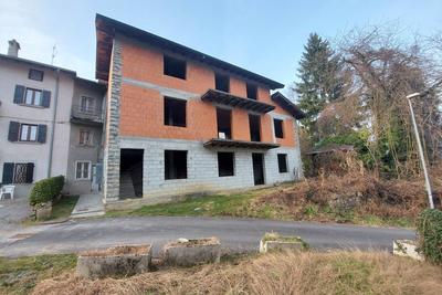 Palazzi in vendita