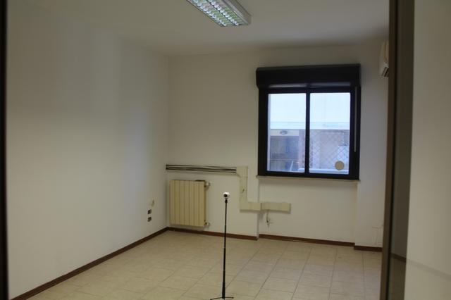 #12556 Uffici con magazzino in vendita - foto 14