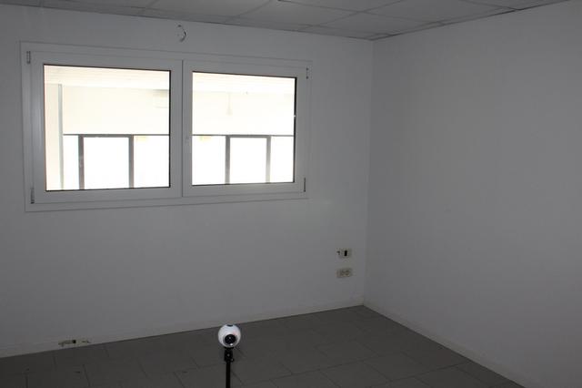 Laboratori in vendita