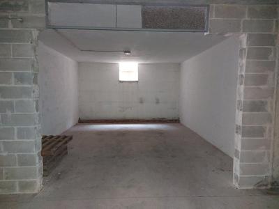Garage in vendita