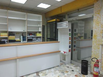 Negozi in vendita