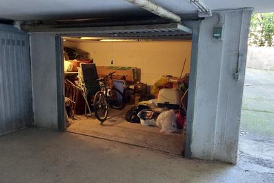 Garage in vendita