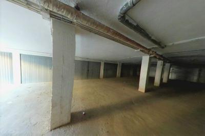 Garage in vendita