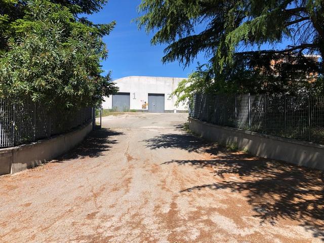 Fabbricati industriali in vendita