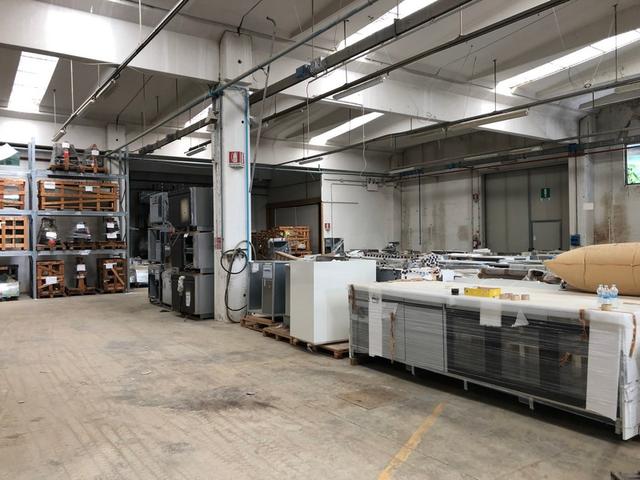 Fabbricati industriali in vendita