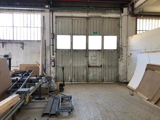 Fabbricati industriali in vendita