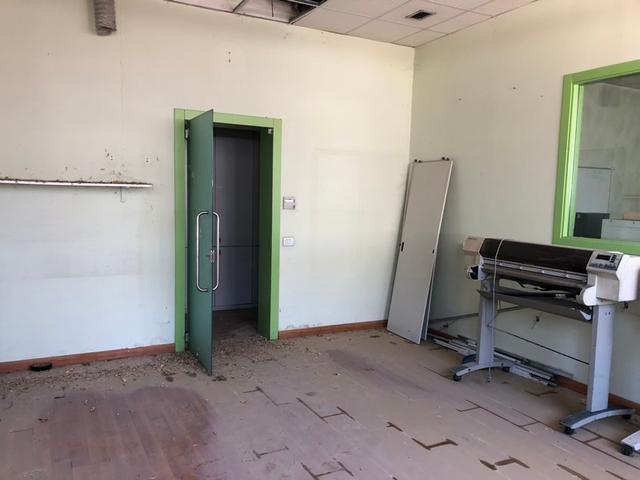 Fabbricati industriali in vendita