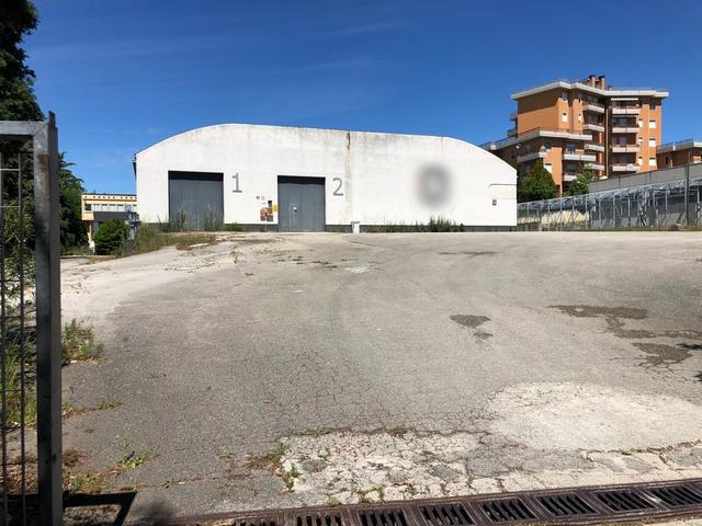 Fabbricati industriali in vendita