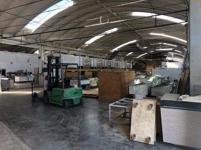 Fabbricati industriali in vendita