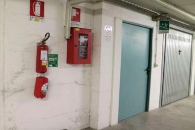 Garage in vendita