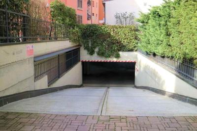 Garage in vendita