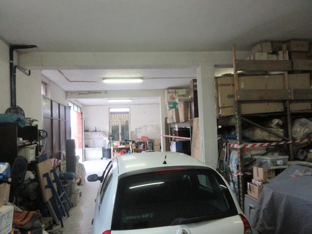 Laboratori in vendita