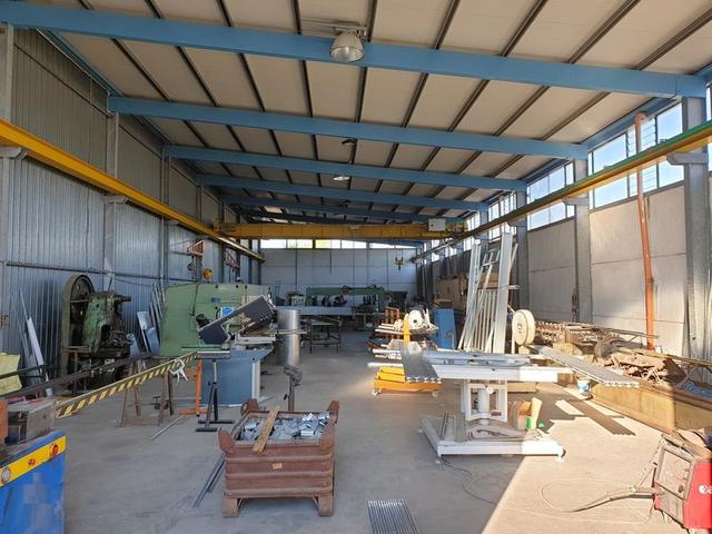 #13593 Opificio artigianale con uffici e sala esposizione in vendita - foto 12