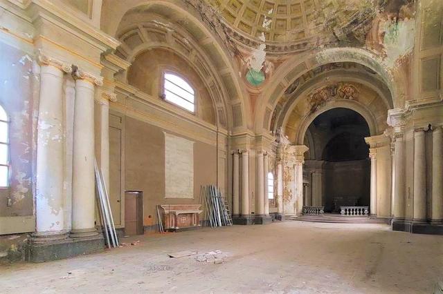 Chiese in vendita