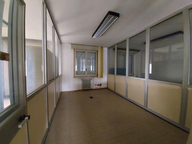 #14217 Fabbricato direzionale con area pertinenziale in vendita - foto 5