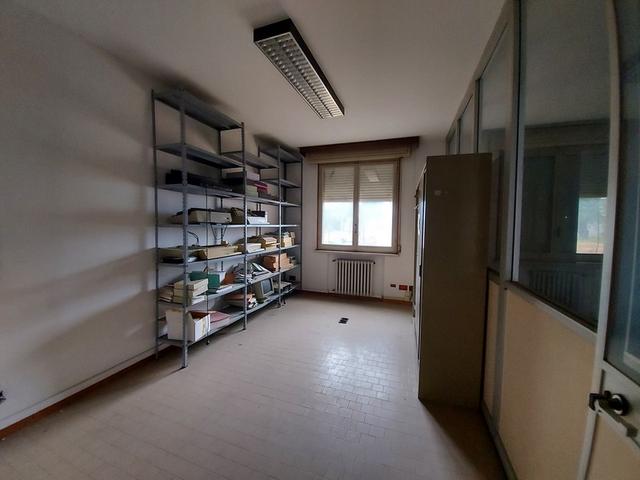 #14217 Fabbricato direzionale con area pertinenziale in vendita - foto 6
