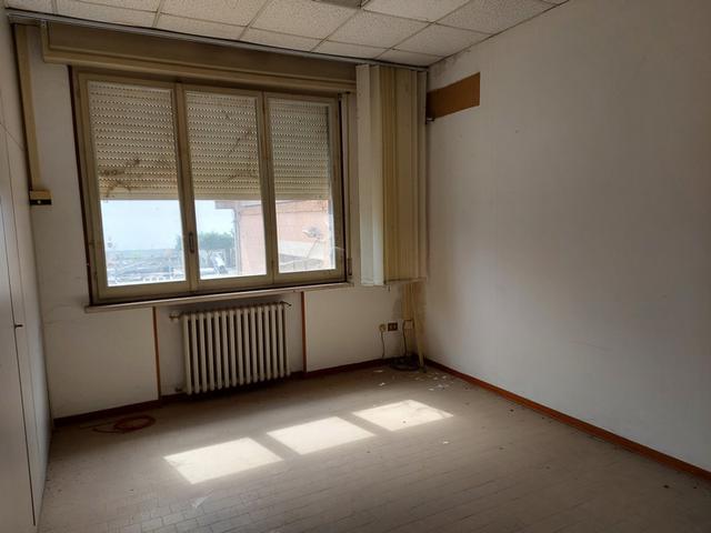 #14217 Fabbricato direzionale con area pertinenziale in vendita - foto 7
