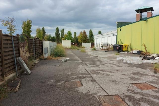#14440 Parco commerciale con locali grezzi e terreni in vendita - foto 12