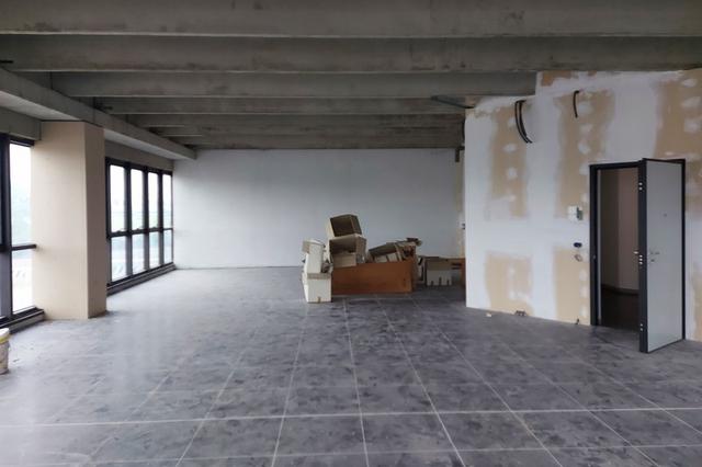 #14440 Parco commerciale con locali grezzi e terreni in vendita - foto 18