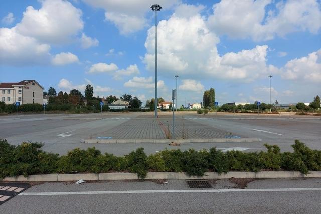#14440 Parco commerciale con locali grezzi e terreni in vendita - foto 20