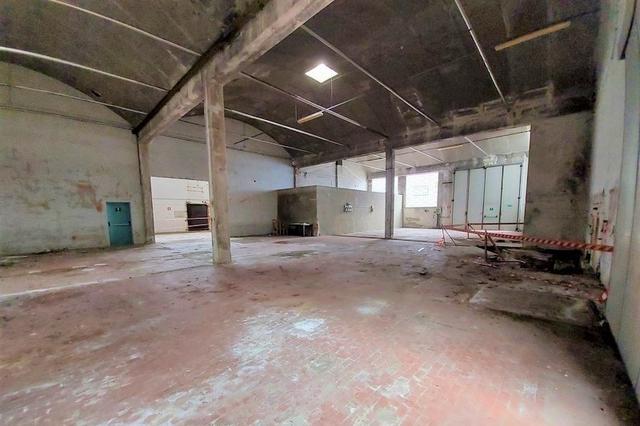 #14679 Capannone con aree urbane e parcheggio in vendita - foto 7