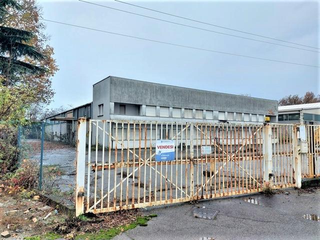 #14686 Complesso industriale con 2 capannoni e pertinenze in vendita - foto 2
