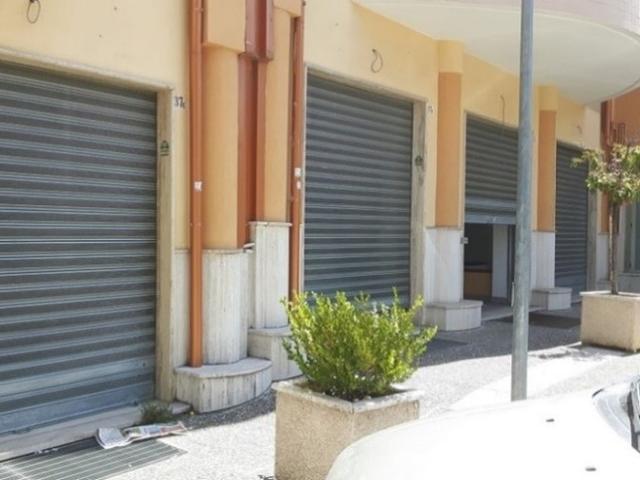 Negozi in vendita