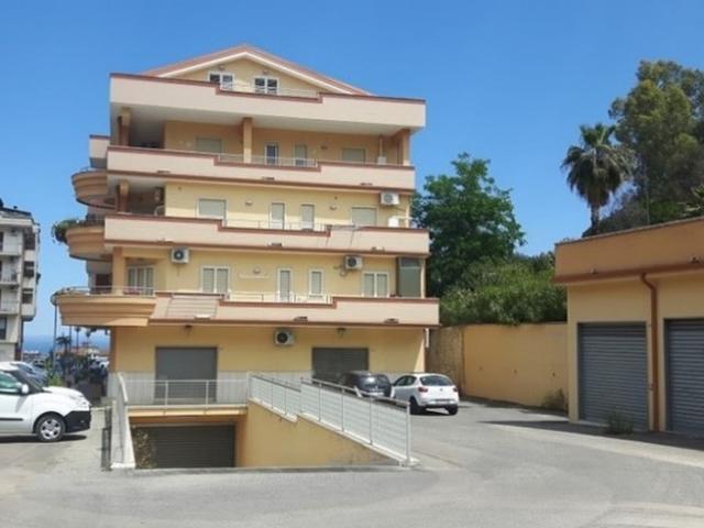Negozi in vendita