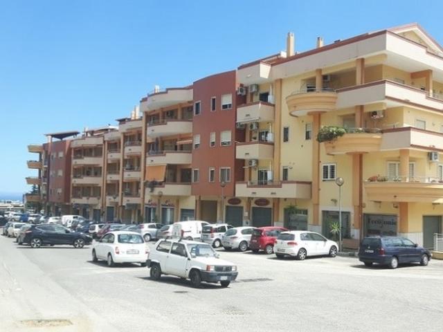 Negozi in vendita
