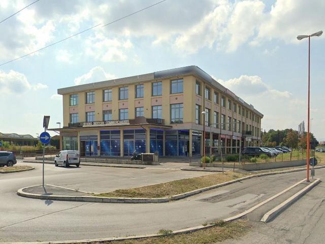 Negozi in vendita