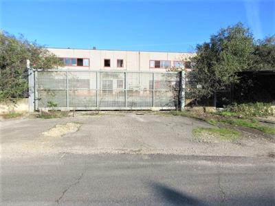 Fabbricati industriali in vendita