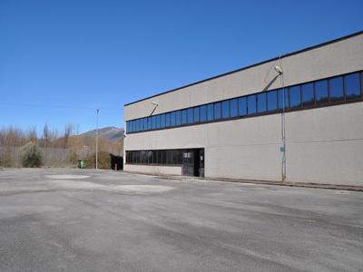 Fabbricati industriali in vendita