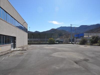 Fabbricati industriali in vendita