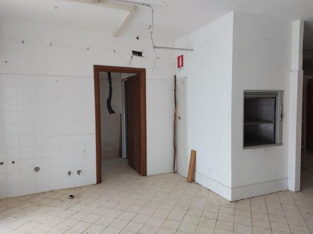 #14754 Porzione di negozio ad uso pizzeria in vendita - foto 10